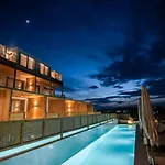 King's & Queen's - With Private Pool Apart Otel 4*