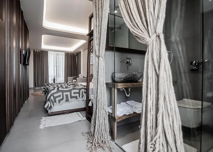Apartmanhotel King's & Queen's - With Private Pool 4*