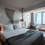 King's & Queen's - With Private Pool Hotel de apartamente 4*