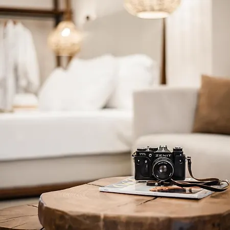 King's & Queen's - With Private Pool Hotel apartamentowy 4*