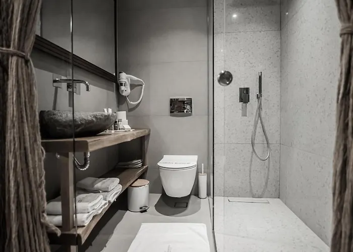 King's & Queen's - With Private Pool Апарт-отель 4*