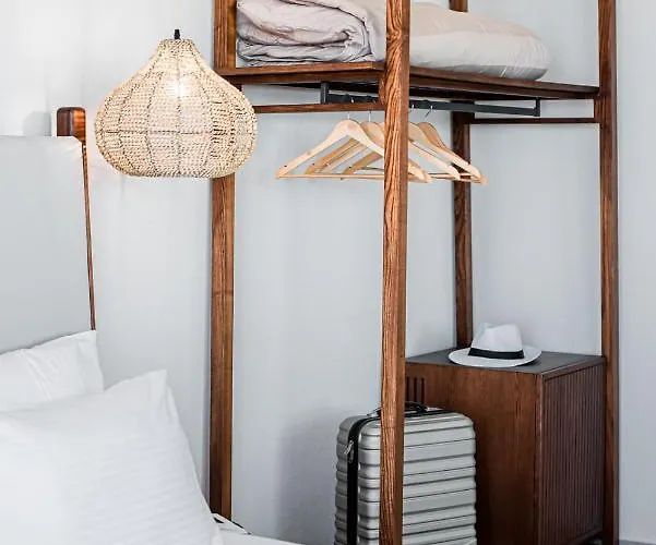 King's & Queen's - With Private Pool 4* Άφυτος