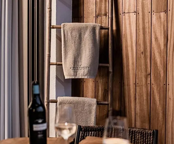 King's & Queen's - With Private Pool Aparthotel