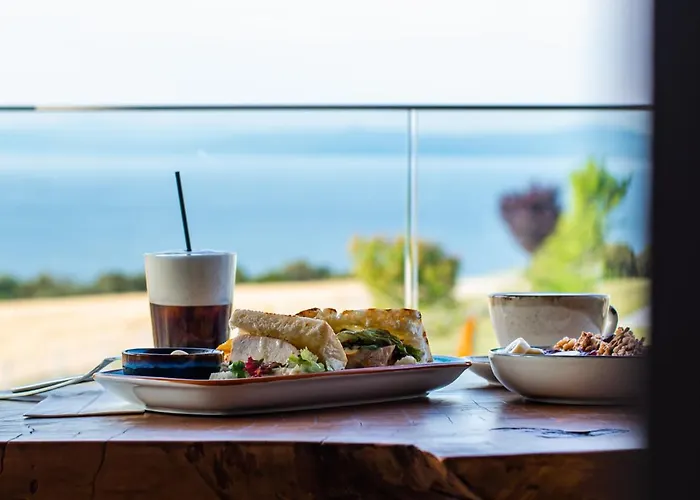 King's & Queen's - With Private Pool