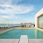 King's & Queen's - With Private Pool