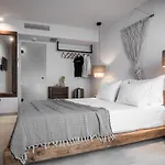 King's & Queen's - With Private Pool Апарт-отель 4*