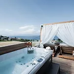 King's & Queen's - With Private Pool 4*