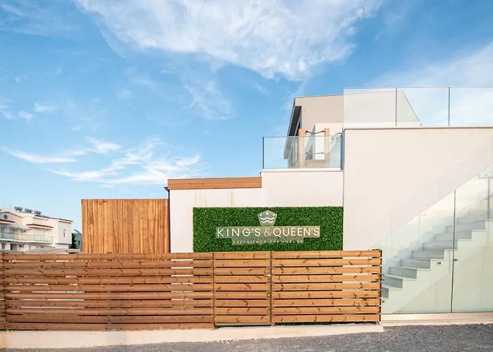 Apartahotel King's & Queen's - With Private Pool Afytos