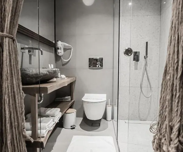 Apartahotel King's & Queen's - With Private Pool