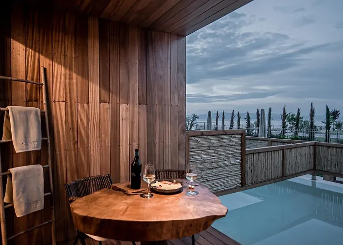 Apartahotel King's & Queen's - With Private Pool Afytos