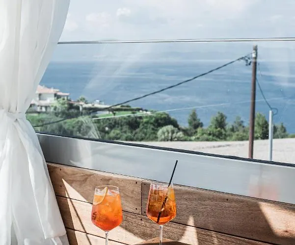 King's & Queen's - With Private Pool Apartahotel 4*